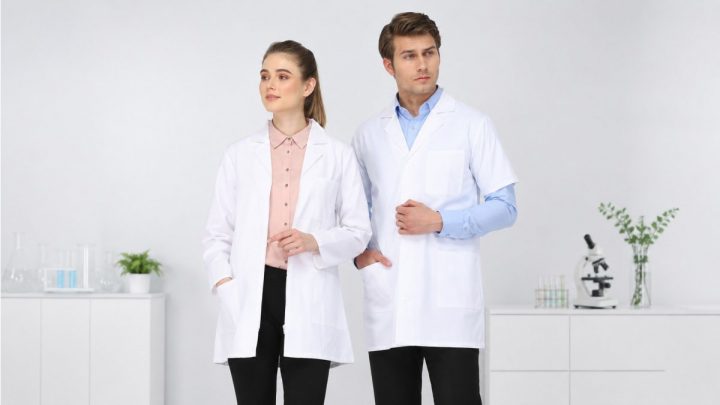 What Are the Best Lab Coats in India for Doctors, Medical Students and Laboratory Professionals?